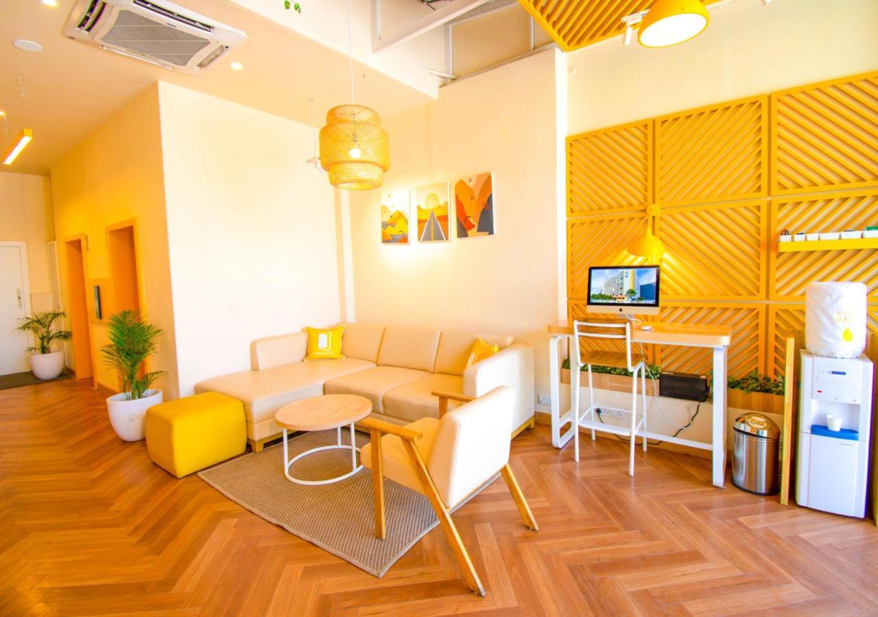 Bloom Hotel - Gachibowli Hyderabad Bagian luar foto