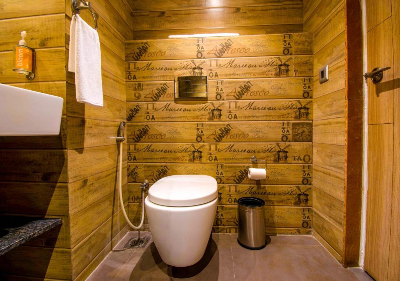 Bloom Hotel - Gachibowli Hyderabad Bagian luar foto