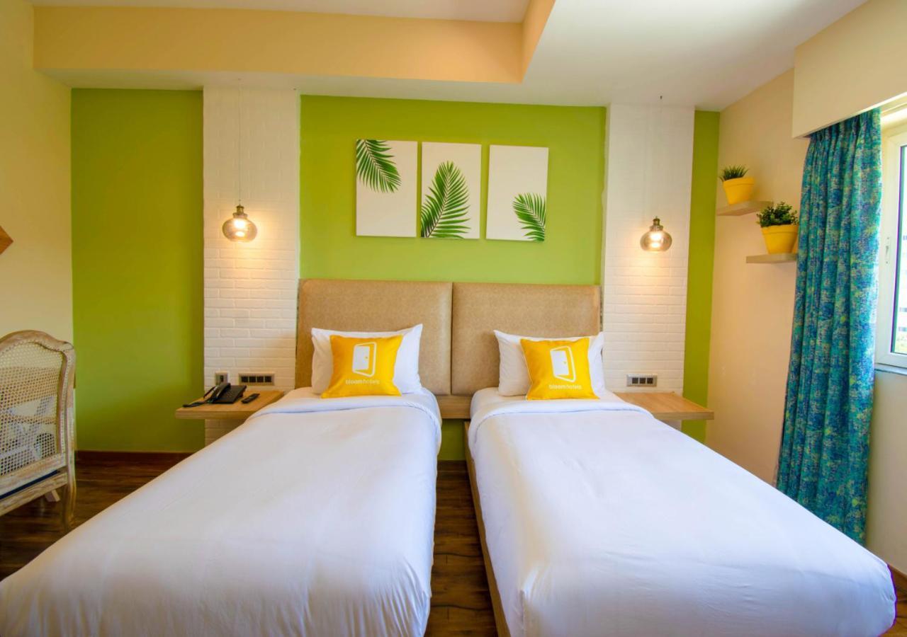 Bloom Hotel - Gachibowli Hyderabad Bagian luar foto